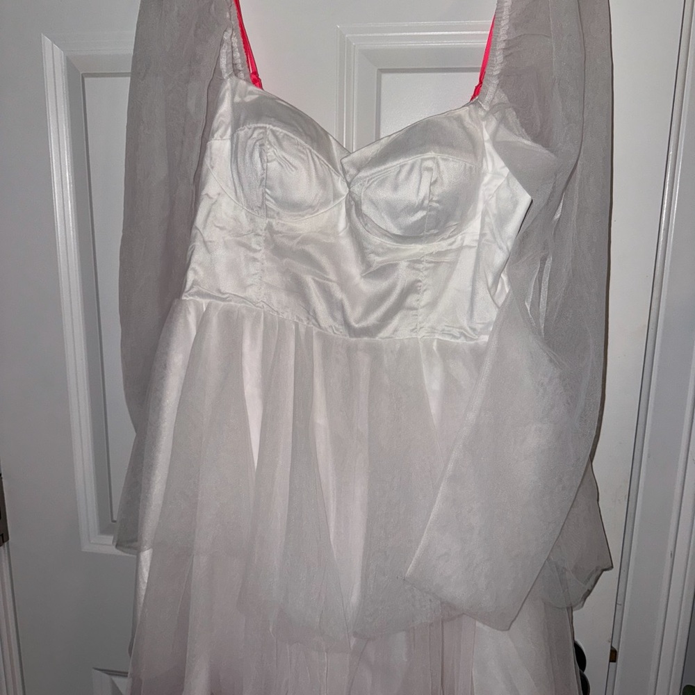Long sleeve Tulle dress!